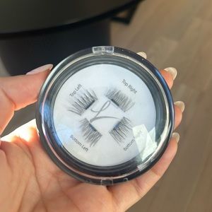 MAGNETIC LASHES.